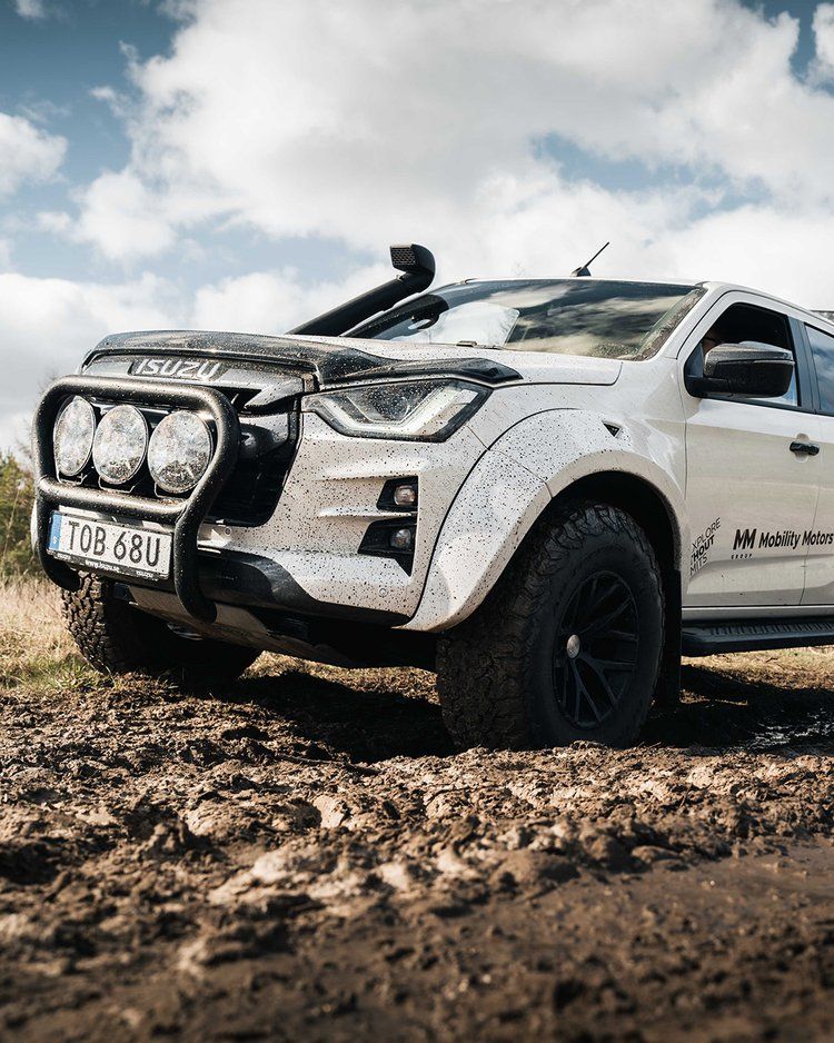 Produktfoto av vit Isuzu AT35 för Isuzu Sverige, Keep It Visual